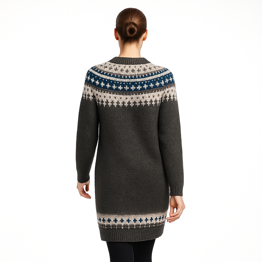 Dame strikkjole med nordisk mønster | Varm og elegant vinterstil