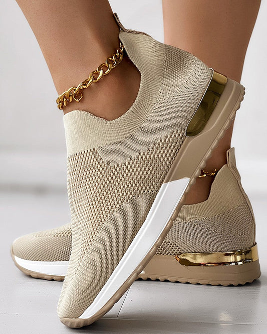 Kvinders slip-on sneakers | Guld detaljer | Let og åndbar komfort