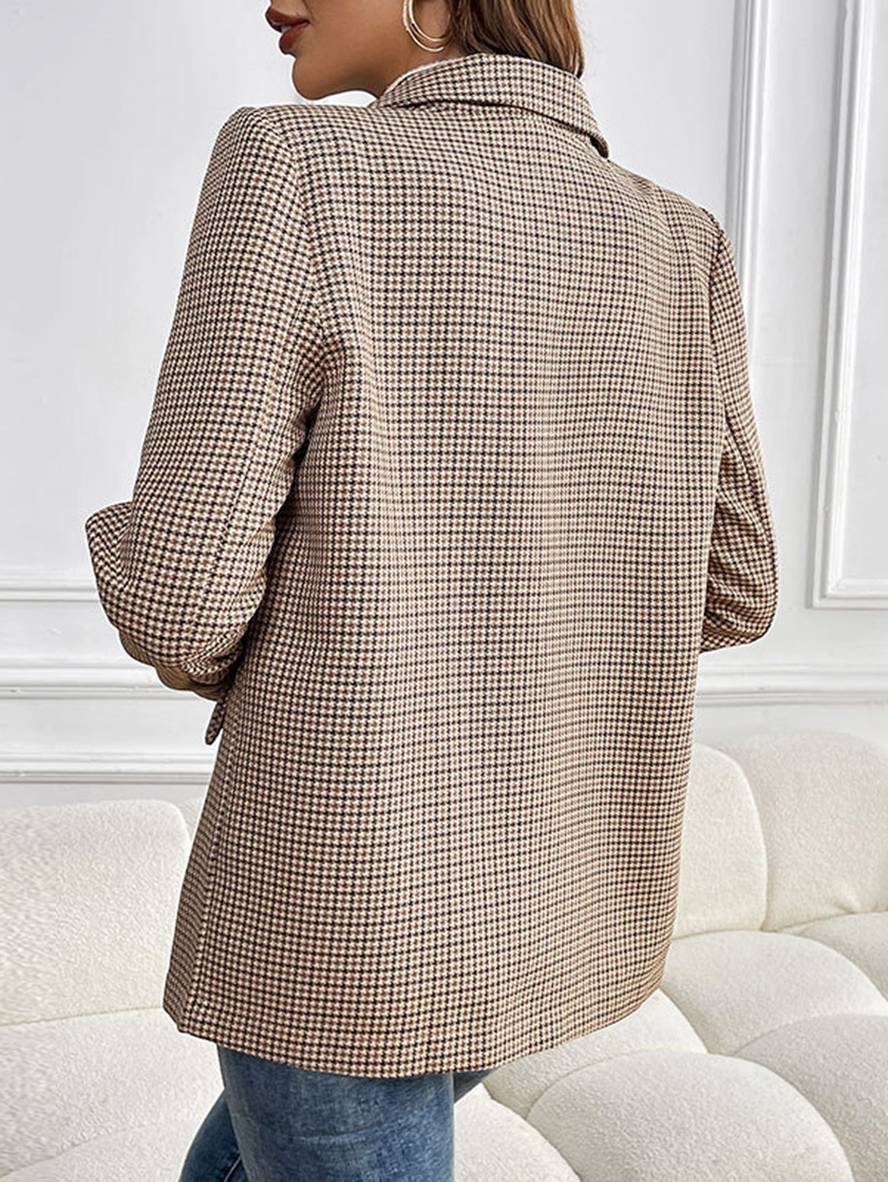 Elegant ternet blazer med knapper og lommer i klassisk snit til kvinder