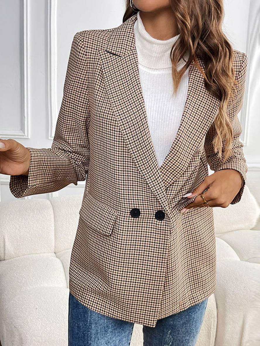 Elegant ternet blazer med knapper og lommer i klassisk snit til kvinder