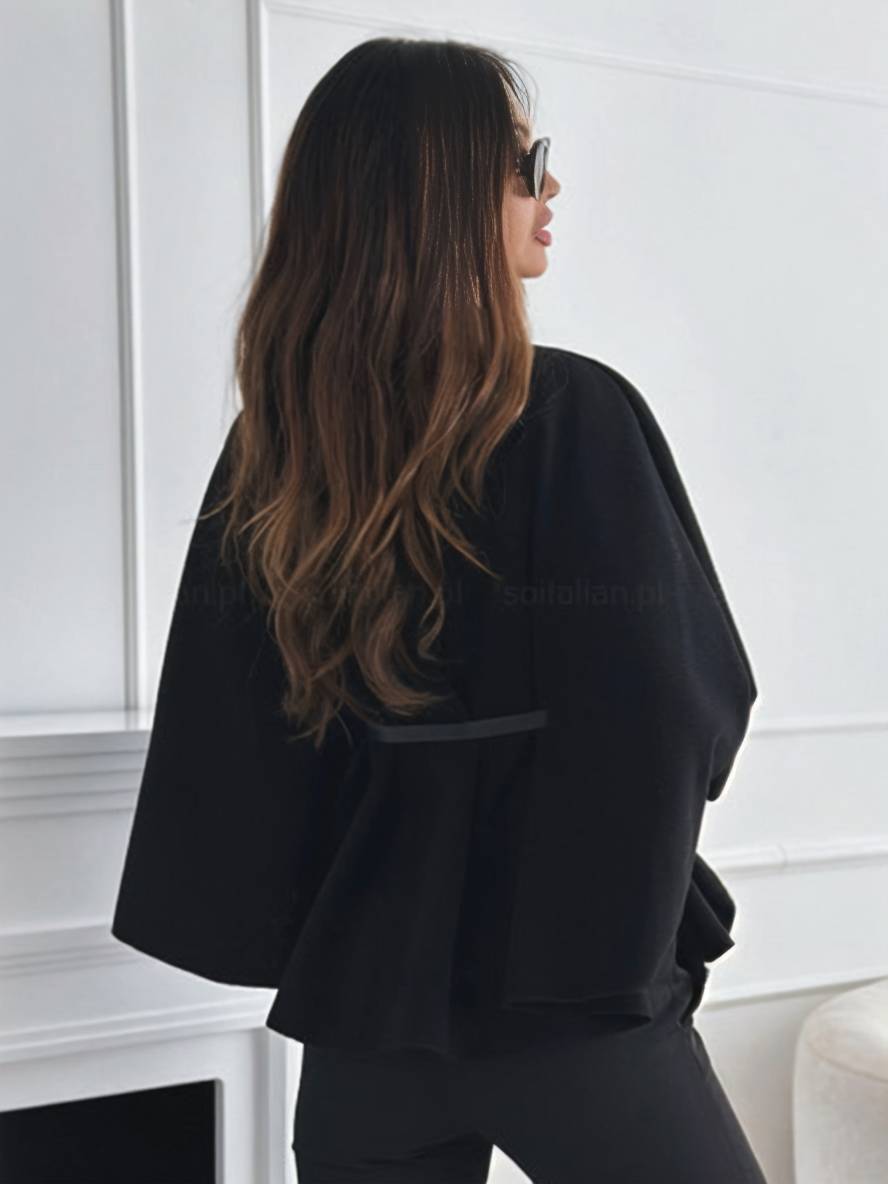 Elegant kort ponchojakke med bælte og flagermusærmer til kvinder