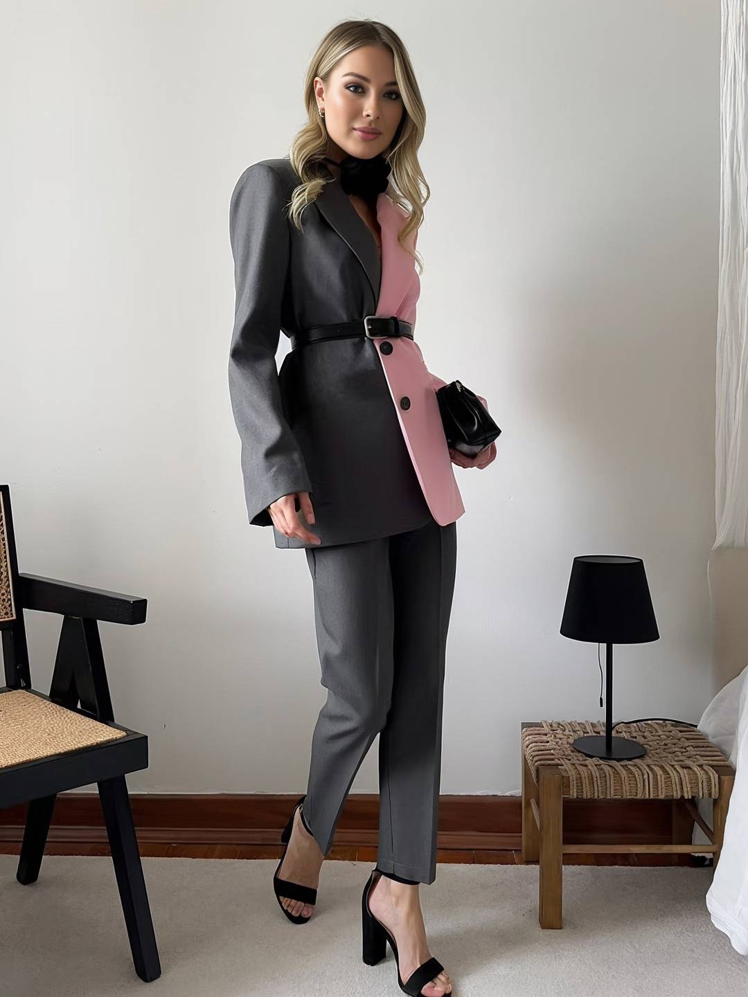 Elegant to-delt blazersæt med revers og tidløst vintage-inspireret design