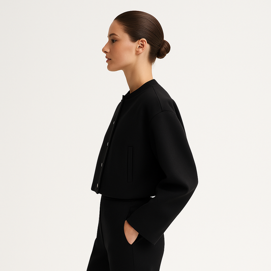 Kort damejakke med knapper | Elegant overgangsjakke | Tidløst design med rund hals