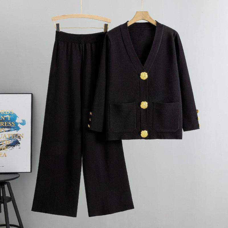 Dame Sæt | Cardigan med Guldknapper & Vide Bukser | Elegant & Komfortabel
