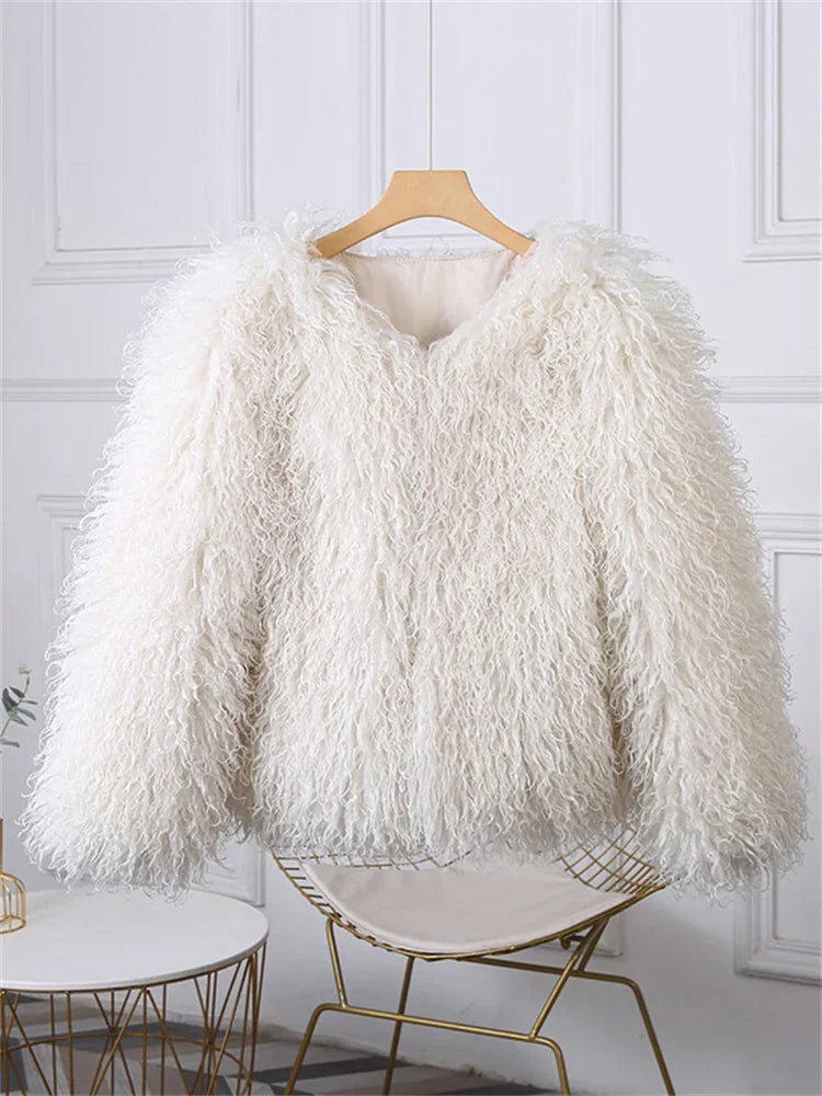 Kvinders kort faux fur jakke | Fluffy vinterfrakke | Løs pasform og luksuriøst look