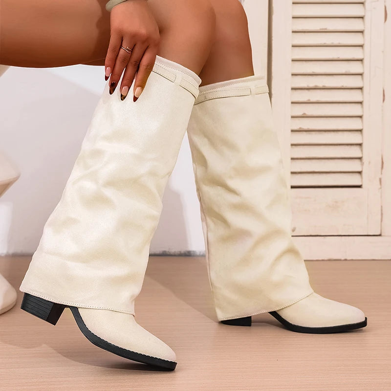 Knelange dame støvler med hæl | Slip-on design og spids tå | Elegant vinterlook