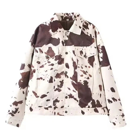 Kort jakke til kvinder | Trendy cow-print design | Langærmet og struktureret pasform