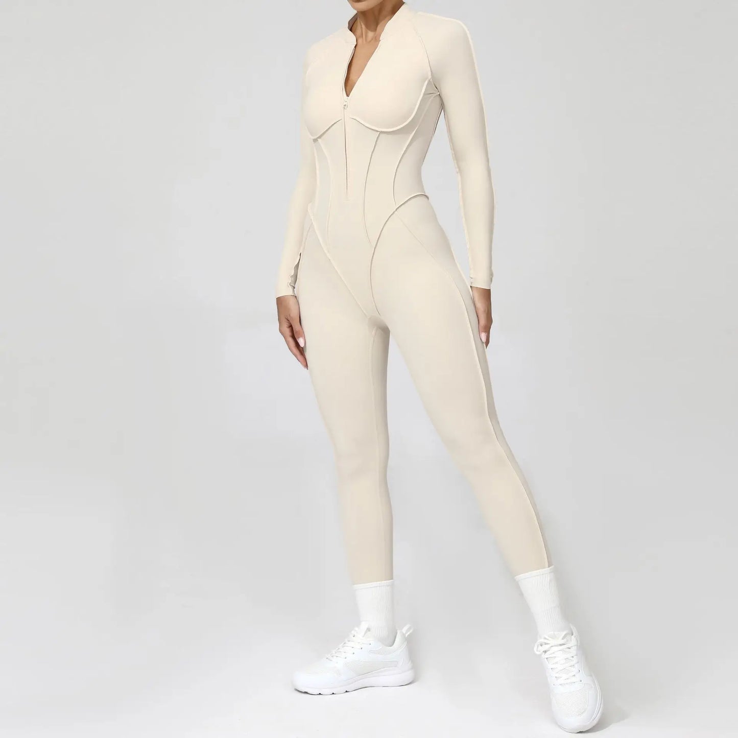 Kvinders sports jumpsuit | Langærmet yogadragt | Figursyet og åndbar pasform