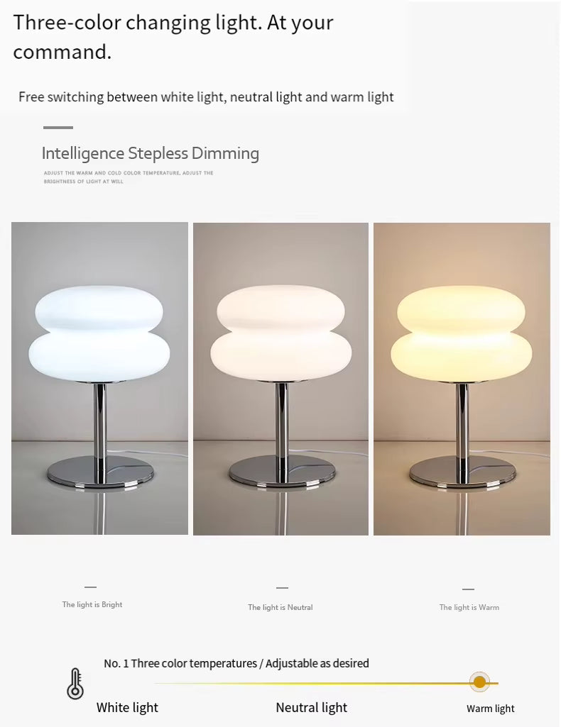 Glas bordlampe med touch dæmpning og justerbar lysstemning