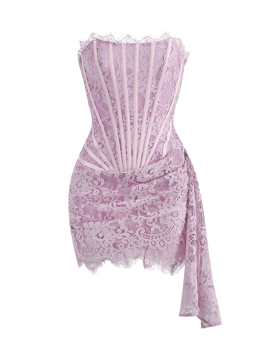 Stropløs blondeminikjole | Figursyet pasform | Elegant blondemønster