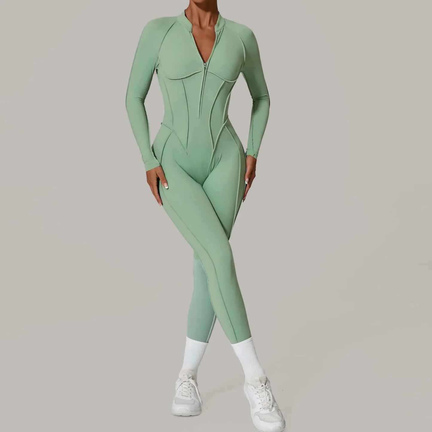 Kvinders sports jumpsuit | Langærmet yogadragt | Figursyet og åndbar pasform
