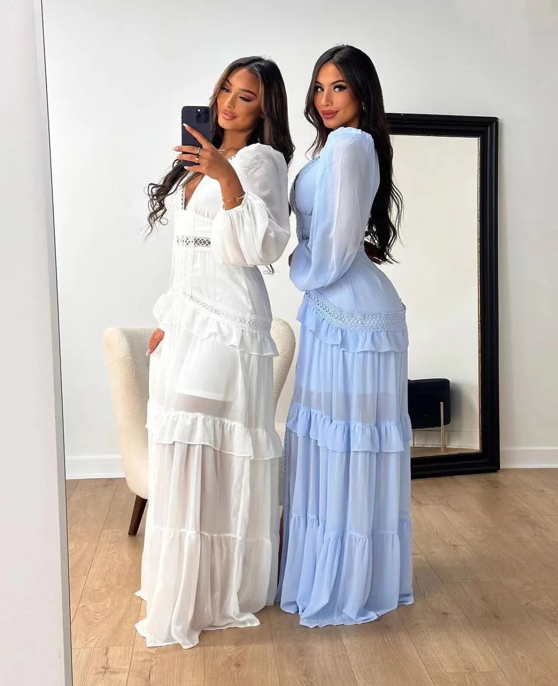 Elegant Maxi Kjole med Flæser og V-Hals | Sofistikeret A-Silhuet
