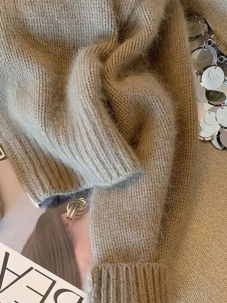 Kvinders Kort Strikcardigan med Lynlås og Læderkrave | Blød Struktur | Elegant og Moderne til Efterår og Vinter