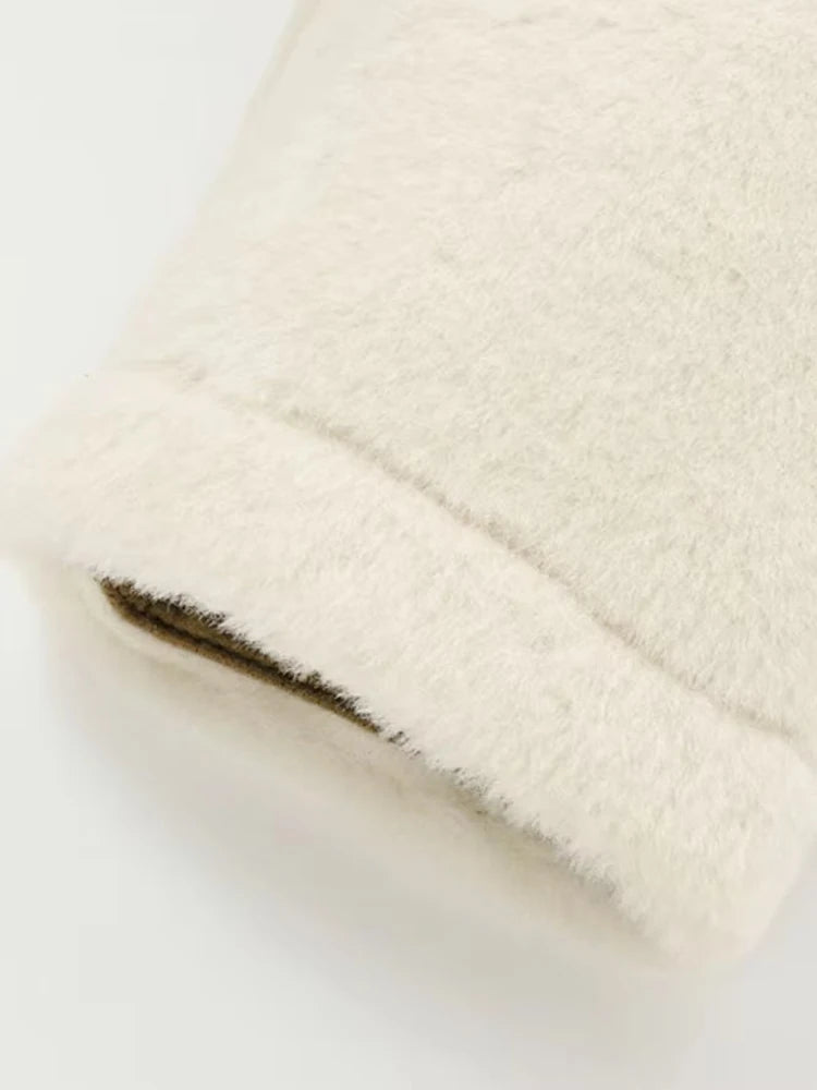 Kvinders faux fur jakke | Blød og varm teddyjakke | Kort model med frontlukning