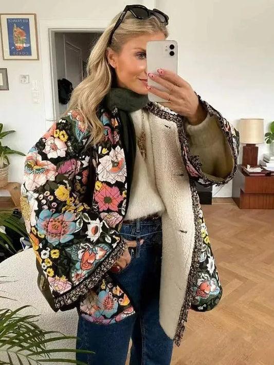 Kvinders Quiltet Jakke med Blomsterprint | Løs Pasform | Varm og Vintage-Inspireret Efterårsjakke