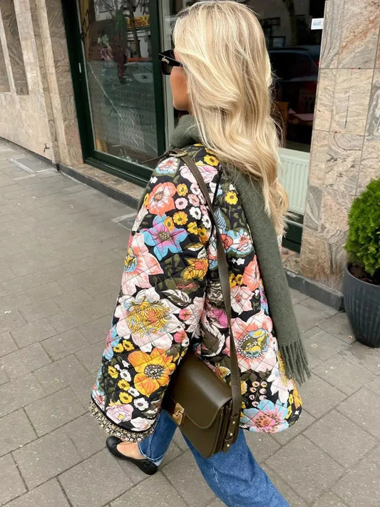 Kvinders Quiltet Jakke med Blomsterprint | Løs Pasform | Varm og Vintage-Inspireret Efterårsjakke