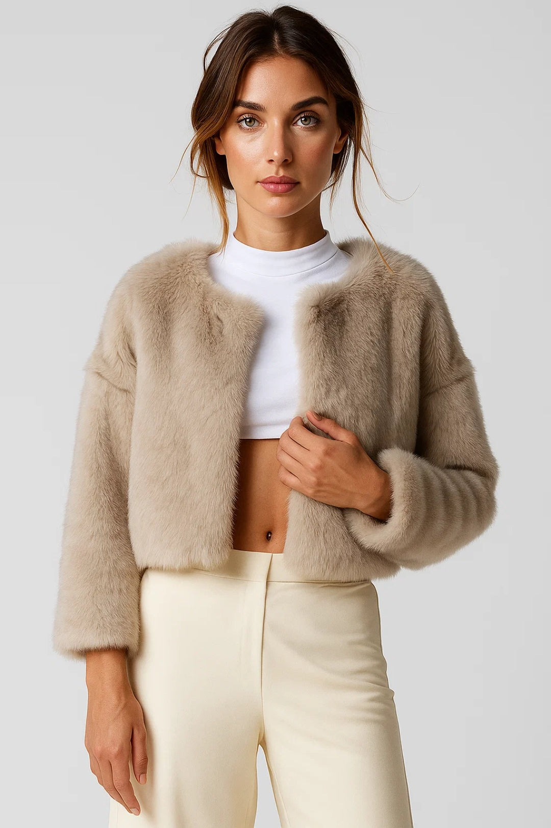 Kort faux fur jakke til kvinder | Luksuriøst look | Åben front i sort eller beige