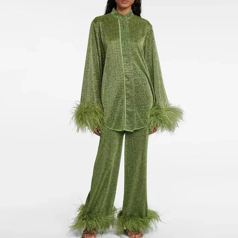 Kvinders fest sæt med glitter og fjer | To-delt luksus look | Bluse og vide bukser