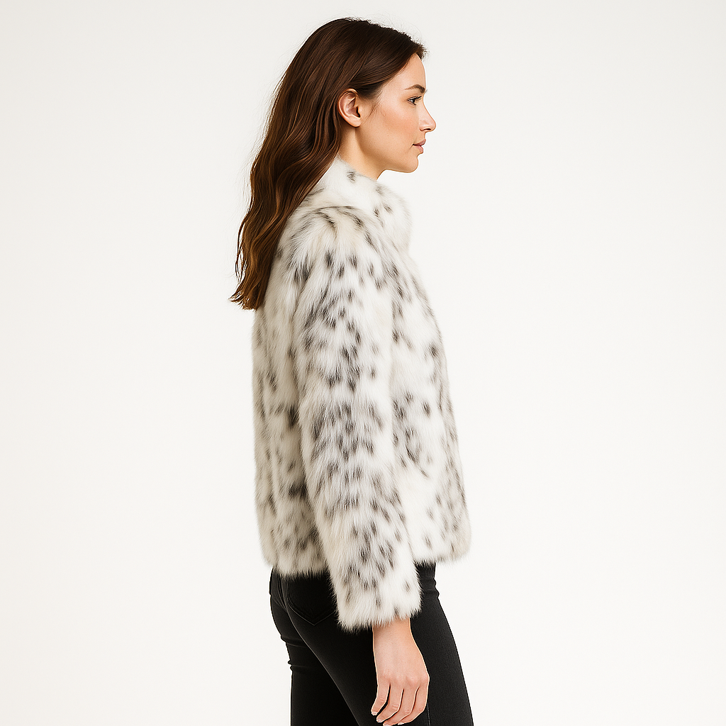 Kvinders Kort Pelsjakke i Imitationspels | Dyreprint | Varm og Eksklusiv til Efterår og Vinter