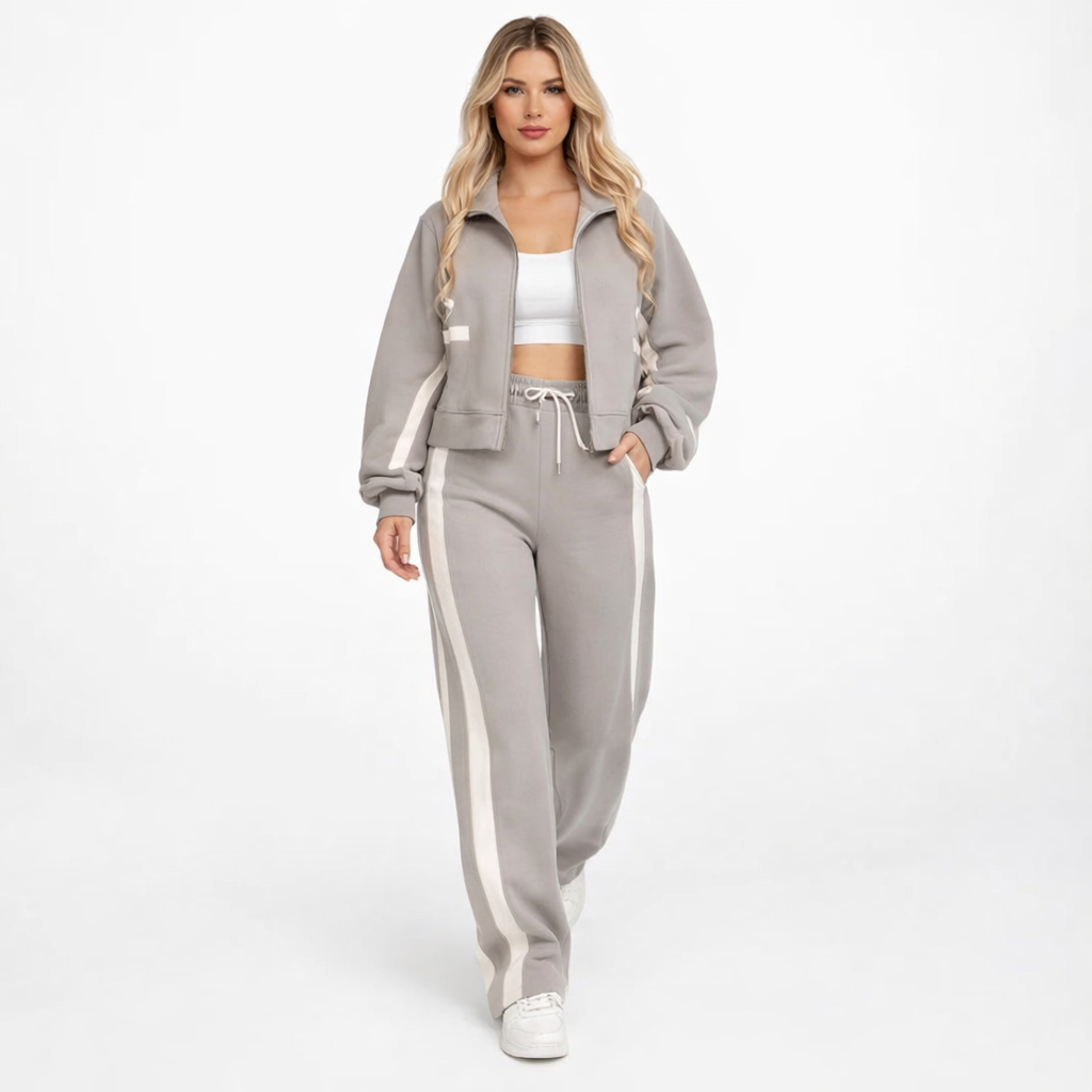 Matchende Todelt Sæt Med Lynlåsjakke Og Lige Bukser