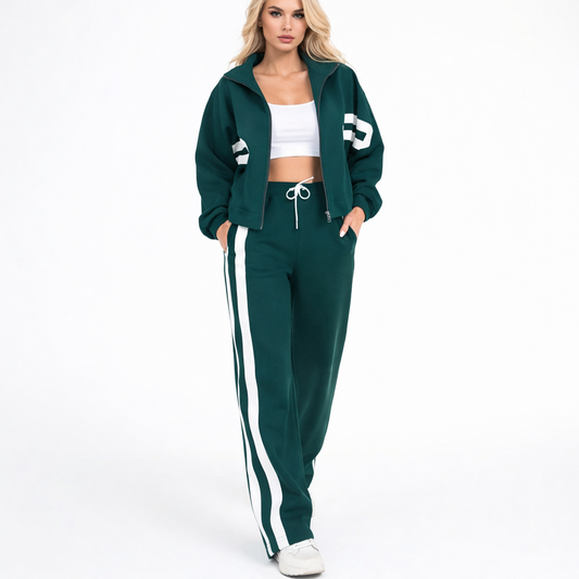 Matchende Todelt Sæt Med Lynlåsjakke Og Lige Bukser