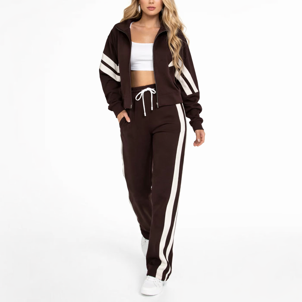 Matchende Todelt Sæt Med Lynlåsjakke Og Lige Bukser