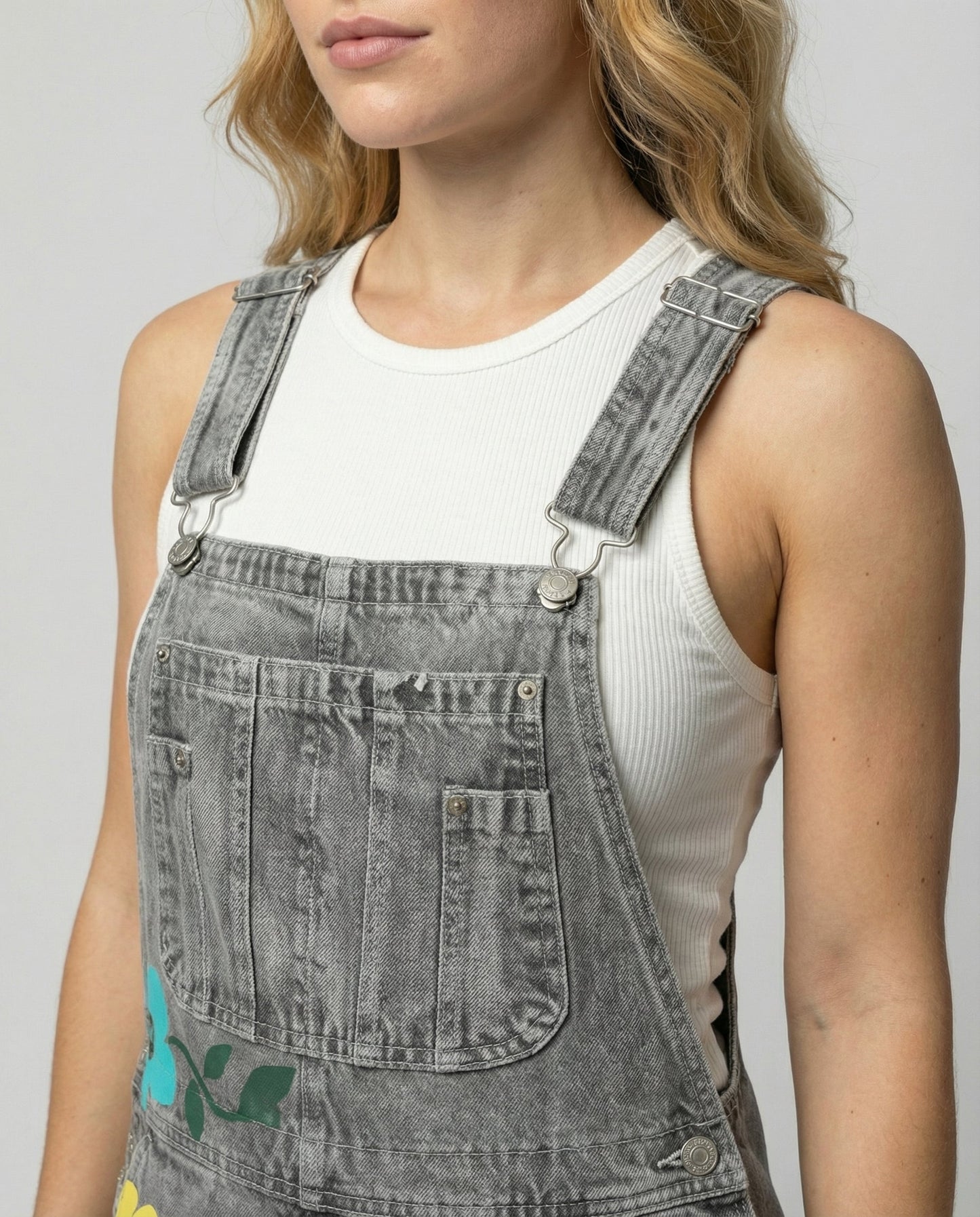 Ærmeløs denim jumpsuit til kvinder | Afslappet pasform med dekorative detaljer