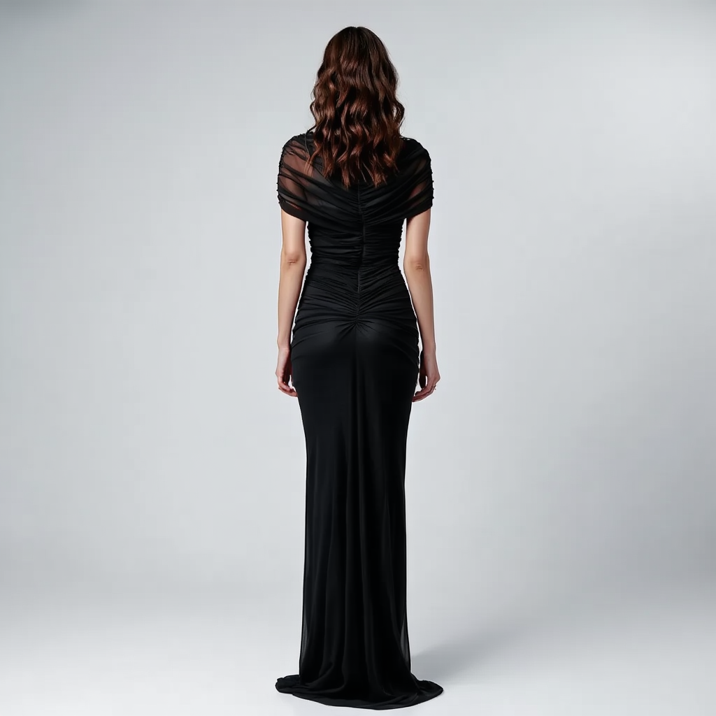 Lang aftenkjole til kvinder | Meshdetaljer og udskæringer | Figursyet maxi med høj hals