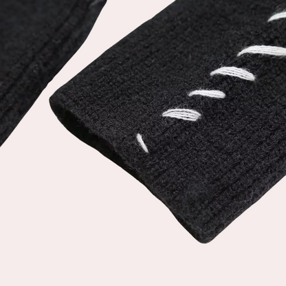 Stilfuld Strikket Sweater til Kvinder | Højhalset Pullover med Detaljer