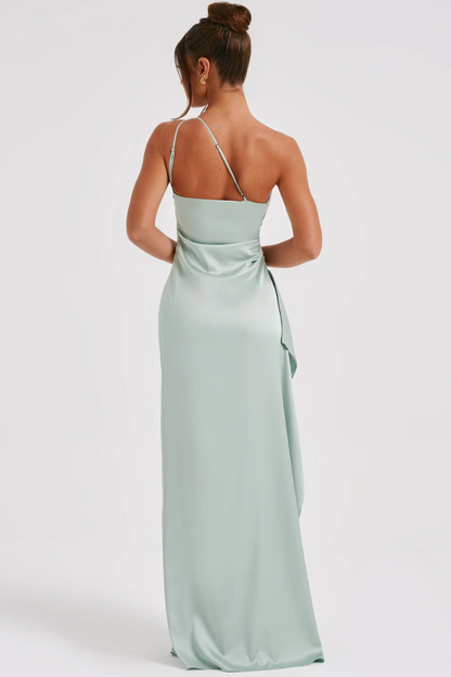 Kvindes maxikjole med asymmetrisk snit | Elegant one-shoulder design i glansfuld stof