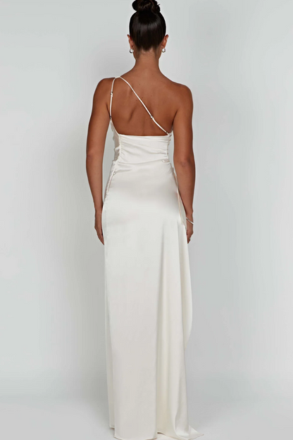 Kvindes maxikjole med asymmetrisk snit | Elegant one-shoulder design i glansfuld stof