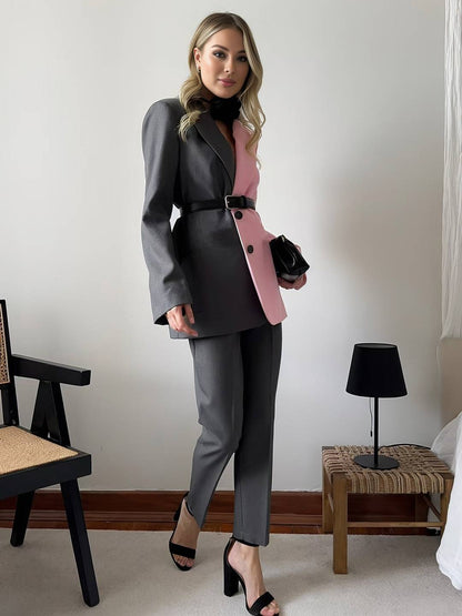 Elegant to-delt blazersæt med revers og tidløst vintage-inspireret design