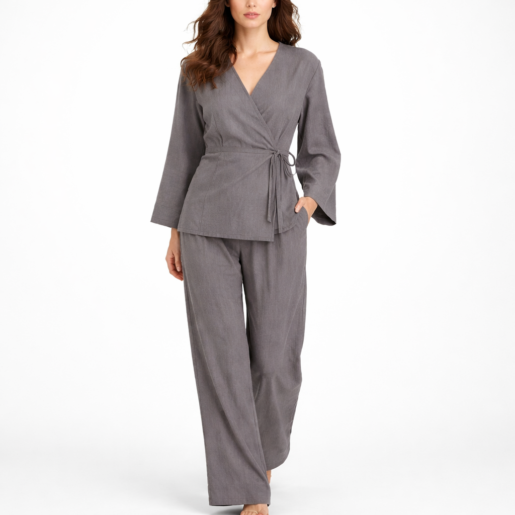 Elegant todelt bluse- og buksesæt i afslappet snit