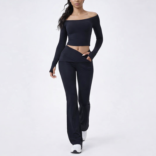 Elegant yoga- og træningssæt til kvinder med langærmet top og flatterende bukser