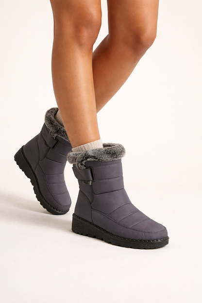 Forede ankelstøvler til kvinder med vandafvisende overflade og skridsikker sål