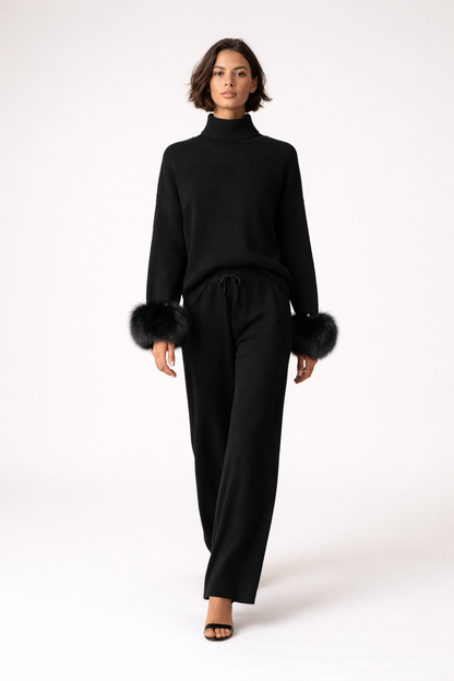 Strikket sæt til kvinder med høj hals og elegante pelsmanchetter