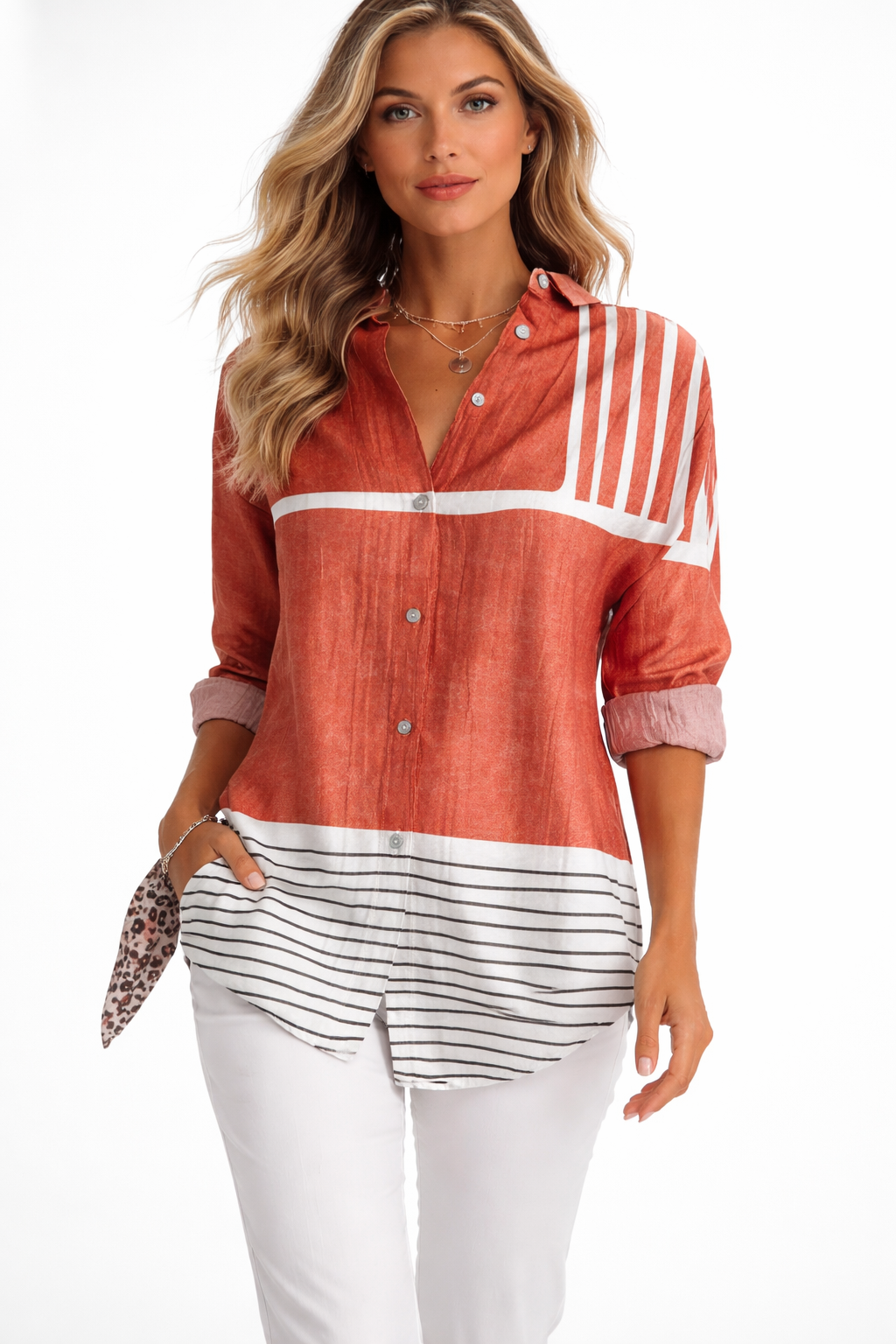 Mønstret skjorte med knaplukning og lange ærmer