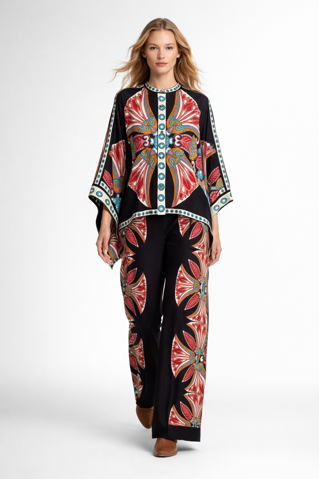 Mønstret todelt sæt til kvinder med oversized top og vide bukser