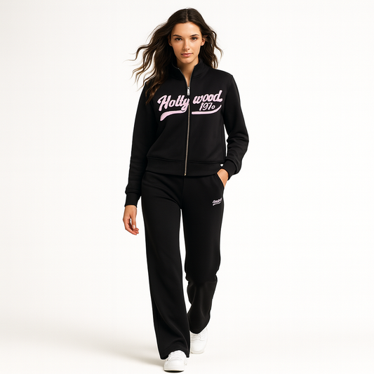 Casualt to-delt sæt med sporty silhuet og moderne retrodetaljer