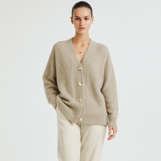 Dame Cardigan | V-Hals | Strikket Design med Jacquard Detaljer | Elegant Pendlerstil