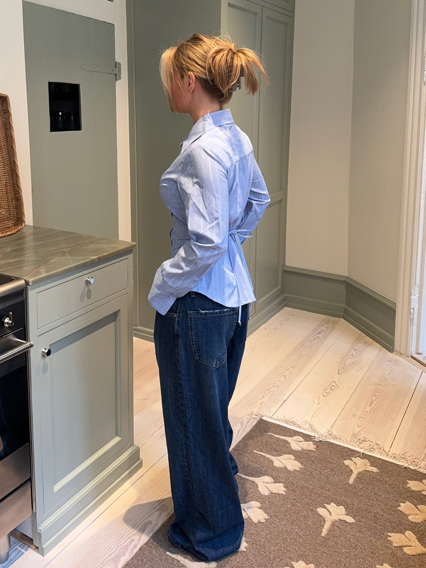 Kvinder Stribet Skjorte | Langærmet Slim Fit Bluse med Krave og Bælte