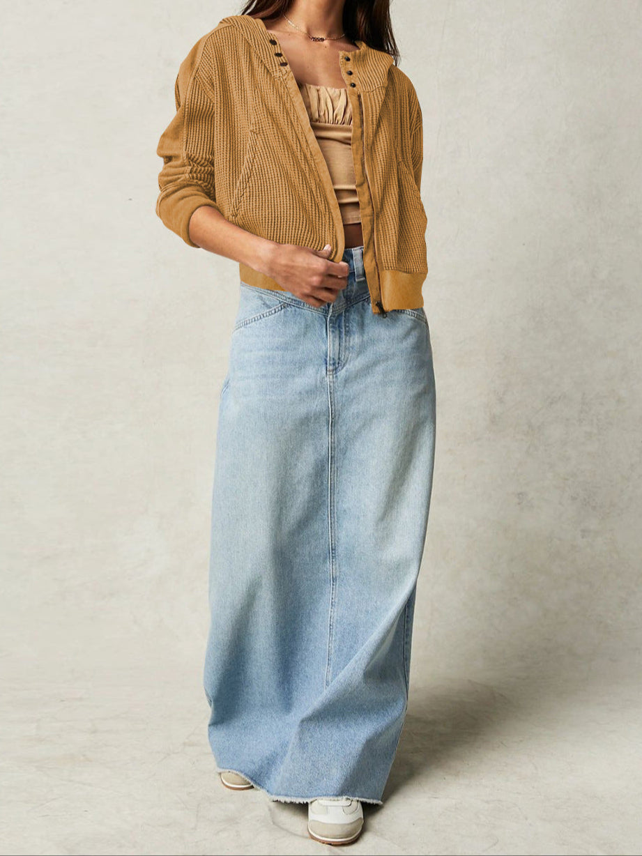 Dame hættetrøje i vaffelstrik | Kort pasform | Afslappet streetwear look