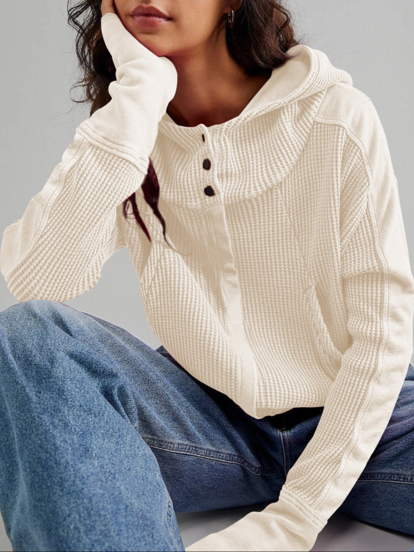 Dame hættetrøje i vaffelstrik | Kort pasform | Afslappet streetwear look