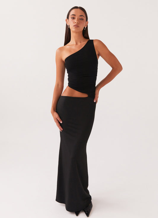 Lang figursyet kjole med one-shoulder – Cut-out ved taljen | Rynkedetaljer | Maxi-længde | Elegant, kropsnær silhuet