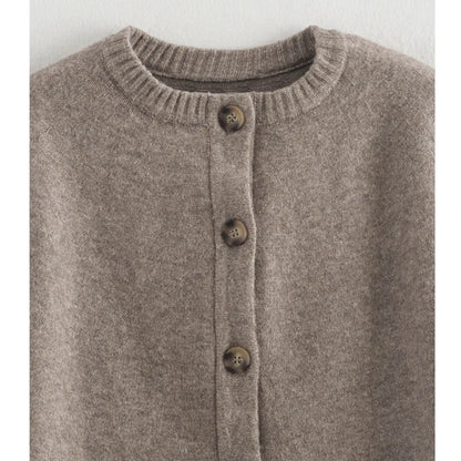 Kvinders strikket cape-cardigan | Kort design | Knaplukning & blød tekstur