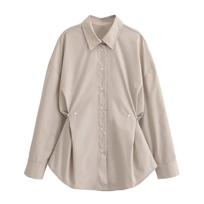 Elegant langærmet skjorte med justerbar talje og afslappet silhuet