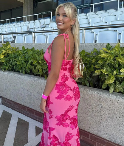 Lang kjole til kvinder | Broderede blomsterdetaljer | Elegant maxikjole med bindestropper