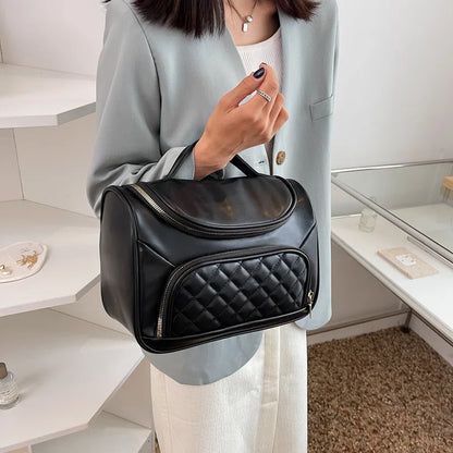 Stor Kosmetiktaske til Kvinder | Quiltet Design | Praktisk Opbevaring til Rejse og Hverdag