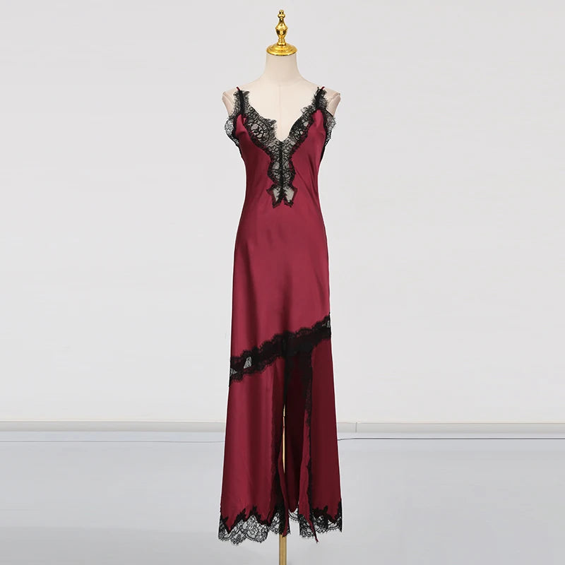 Lang blondekjole til kvinder | V-udskæring | Ærmeløs silhuet og elegant slids