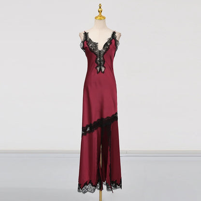 Lang blondekjole til kvinder | V-udskæring | Ærmeløs silhuet og elegant slids